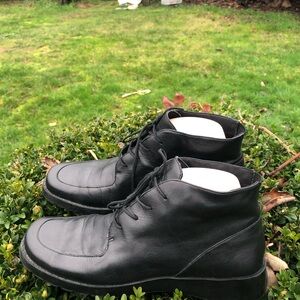 Easy Spirit 314870-011 Women’s Black Leather Ankle Laces Boots Size 9